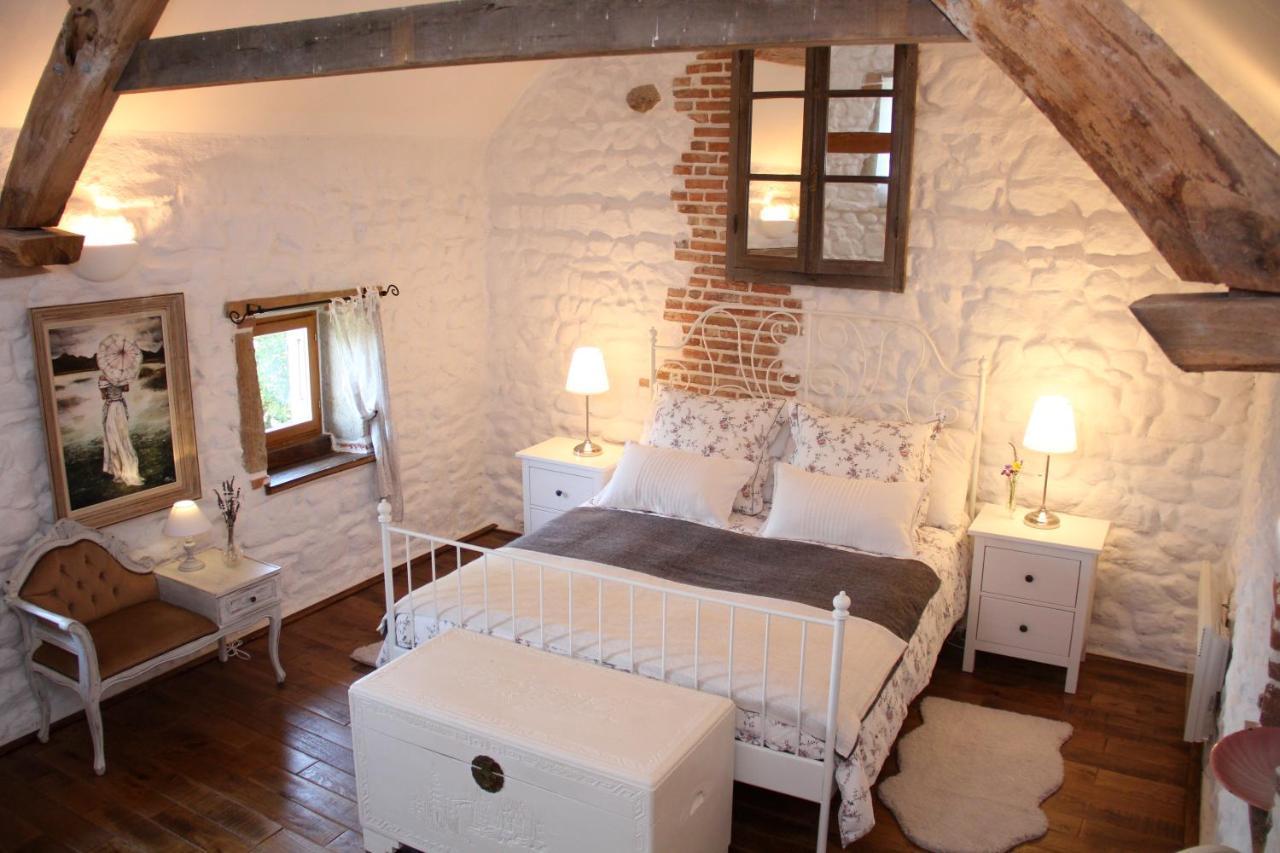 La Belle Ame Bed and Breakfast Saint-Priest-des-Champs Kamer foto