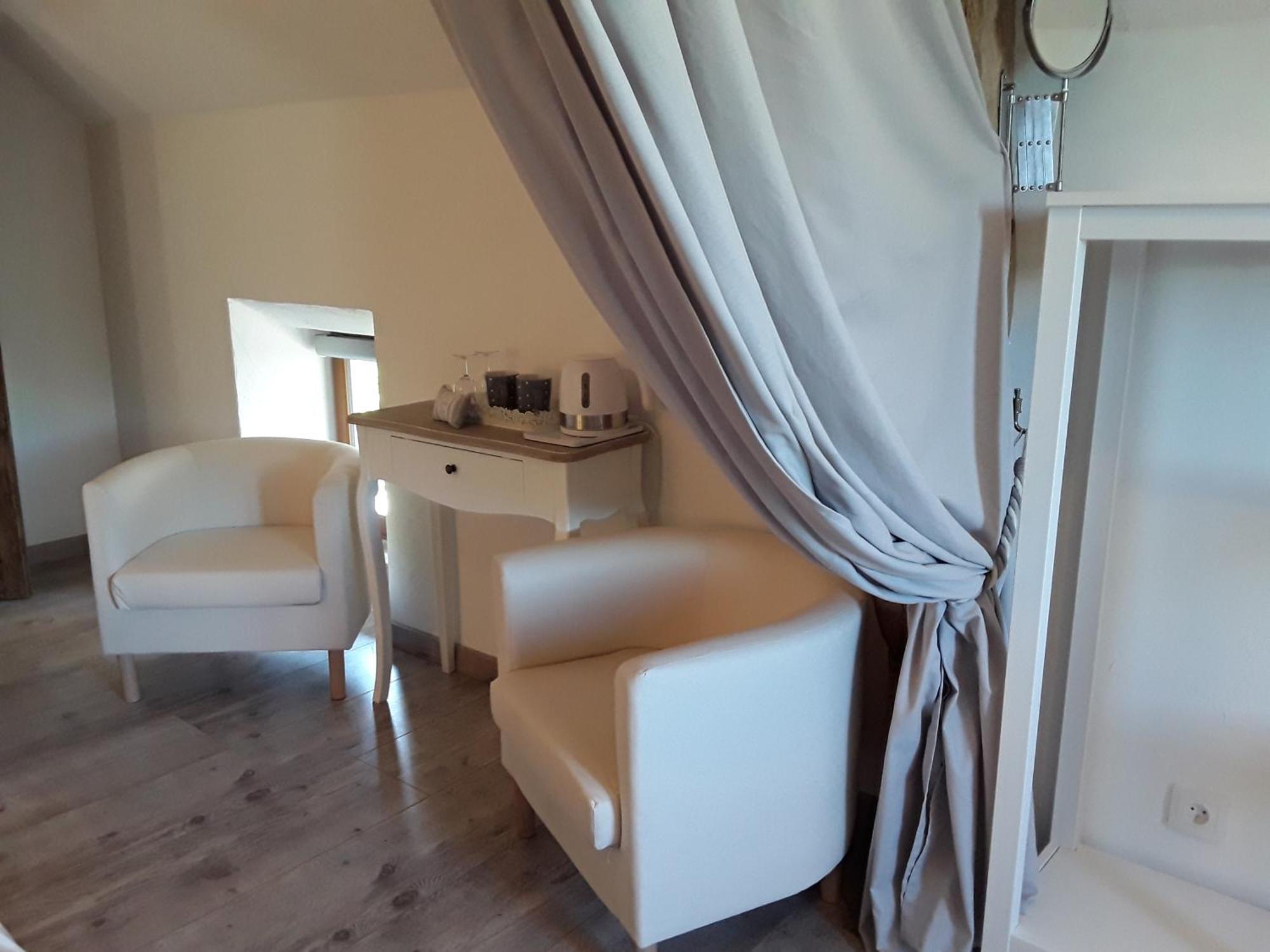 La Belle Ame Bed and Breakfast Saint-Priest-des-Champs Kamer foto