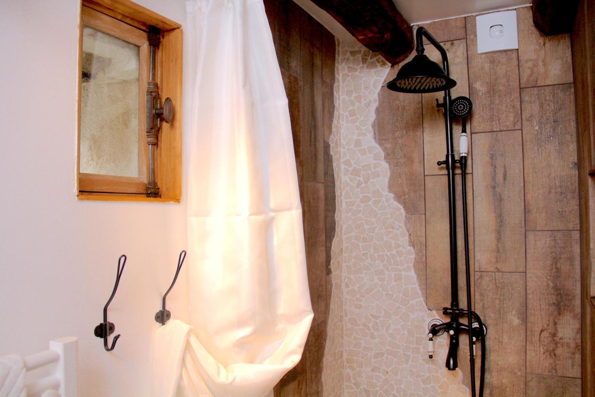La Belle Ame Bed and Breakfast Saint-Priest-des-Champs Kamer foto