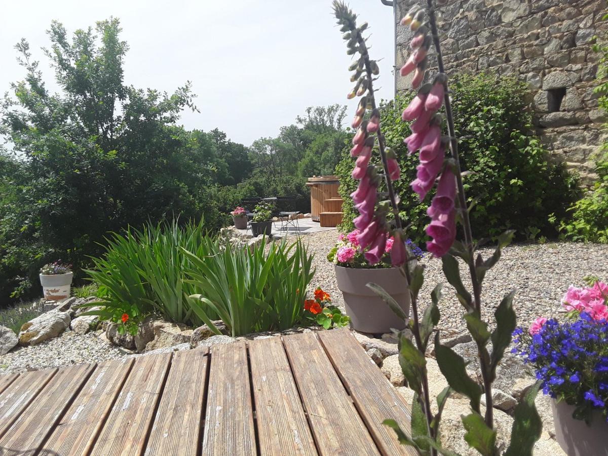 La Belle Ame Bed and Breakfast Saint-Priest-des-Champs Buitenkant foto