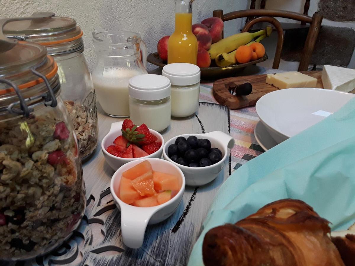 La Belle Ame Bed and Breakfast Saint-Priest-des-Champs Buitenkant foto